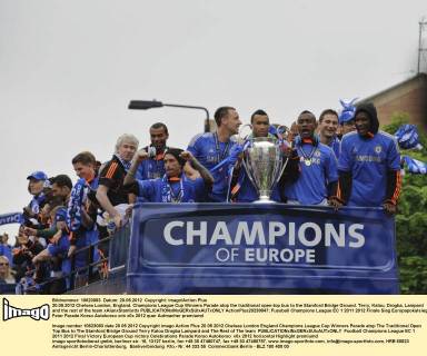 20.05.2012 Chelsea London, England. Champions League Cup Winners Parade atop the traditional open-top bus to the Stamford Bridge Ground. Terry, Kalou, Drogba, Lampard and the rest of the team xAlanxStanfordx  ActionPlus20239847