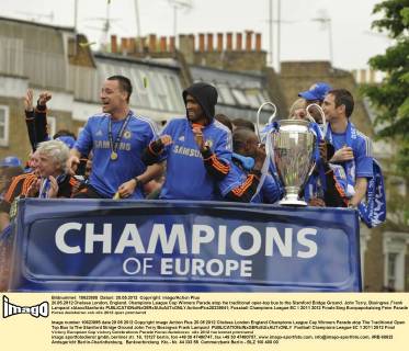 20.05.2012 Chelsea London, England. Champions League Cup Winners Parade atop the traditional open-top bus to the Stamford Bridge Ground. John Terry, Bosingwa ,Frank Lampard xAlanxStanfordx  ActionPlus20239841