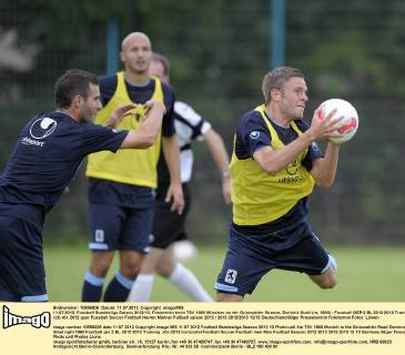 11.07.2012, Fussball Bundesliga Saison 2012 13, Fototermin beim TSV 1860 München an der Grünwalder Strasse, Dominik Stahl (re, 1860)