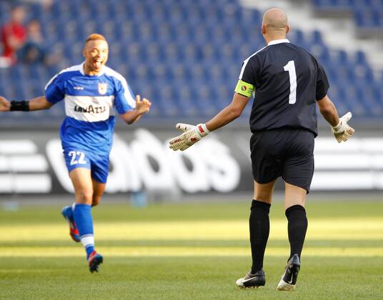 FUSSBALL - CL Quali, RBS vs Dudelange SALZBURG,AUSTRIA,24.JUL.12 - FUSSBALL - UEFA Champions League, Qualifikation, Red Bull Salzburg vs F91 Düdelingen. Bild zeigt den Jubel von Bryan Melisse und Jonathan Joubert (Dudelange). 