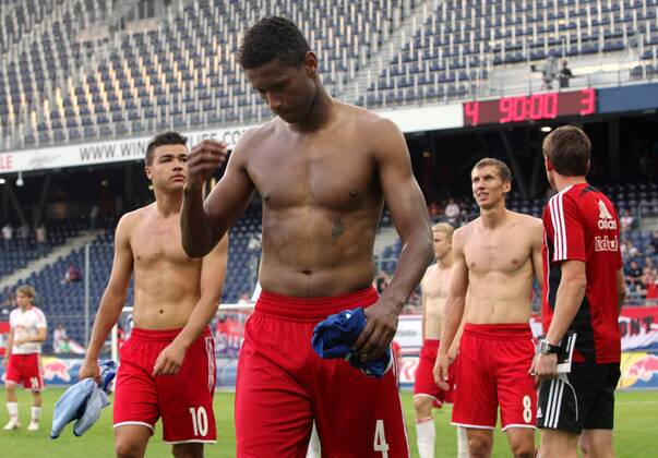 FUSSBALL - CL Quali, SALZBURG,AUSTRIA,24.JUL.12 - FUSSBALL - UEFA Champions League, Qualifikation, Red Bull Salzburg vs F91 Dudelange. Bild zeigt die Enttäuschung von David Mendes da Silva (RBS). 