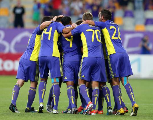 FUSSBALL - CL Quali, Maribor vs Dudelange MARBURG,SLOWENIEN,01.AUG.12 - FUSSBALL - UEFA Champions League, Qualifikation, NK Maribor vs F91 Duedelingen. Bild zeigt den Jubel von Maribor mit Marcos Tavares, Ales Mertelj und Mitja Viler (Maribor). 