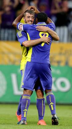 FUSSBALL - CL Quali, Maribor vs Dudelange MARBURG,SLOWENIEN,01.AUG.12 - FUSSBALL - UEFA Champions League, Qualifikation, NK Maribor vs F91 Duedelingen. Bild zeigt den Jubel von Agim Ibraimi und Marcos Tavares (Maribor). 