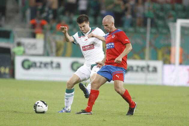 ROK ELSNER (L) WKS SLASK WROCLAW (WHITE) - HELSINGBORG IF (RED-BLUE) THIRD QUALIFYING ROUND CHAMPIONS LEAGUE 01.08.2012, WROCLAW -  120801HER007