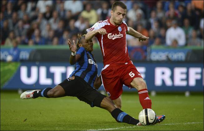 Solvi Ottesen (Copenhague) vs TCHITE Mohammed Meme (Club Brugge) FOOTBALL: FC Club Brügge KV vs FC Kopenhagen (FCK) - Qualifications - 08 08 2012 xPhotoxNewsx 