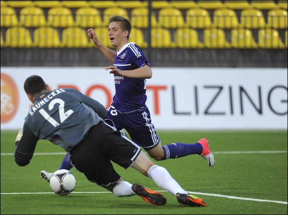 Dennis Praet ( RSC Anderlecht ) FOOTBALL : FK Ekranas vs RSC Anderlecht - - Ligue des Champions - Qualifications - 08 08 2012 PhotoNews Panoramic 