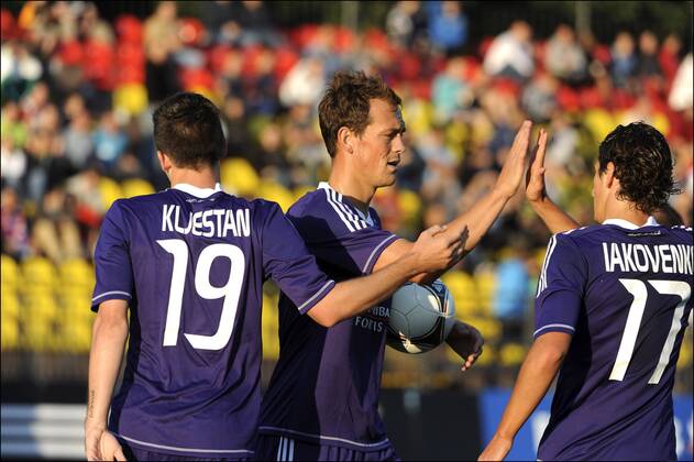 Joie de Sacha Kljestan (RSC Anderlecht) FOOTBALL : FK Ekranas vs RSC Anderlecht - - Ligue des Champions - Qualifications - 08 08 2012 PhotoNews Panoramic 