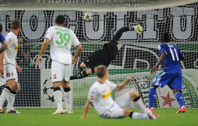 21-08-2012, Fussball, Saison 2012-2013, UEFA Champions League Qualifikation, Play-off, Borussia Mönchengladbach - Dynamo Kiew, Taras Mikhalik (Kiew, nicht auf dem Bild) erzielt das Tor zum 1-1, Torhüter Marc-Andre ter Stegen (Borussia Mönchengladbach) streckt sich vergeblich