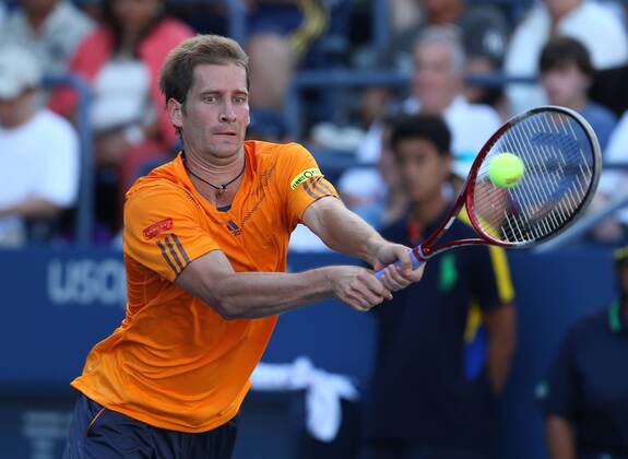 US Open 2012, USTA Billie Jean King National Tennis Center, Flushing Meadows, New York, ITF Grand Slam Tennis Tournament . Florian Mayer (GER), Aktion,Einzelbild,Halbkörper,Querformat,