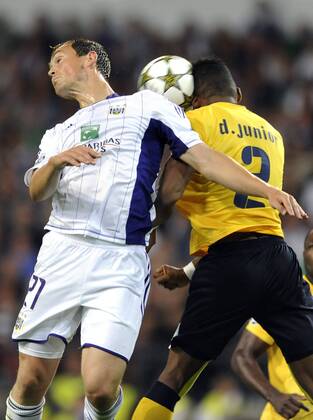 Anderlecht , Belgium August , 28 2012 Champions League Play off round 2nd leg RSC Anderlecht AEL Limassol FC Tom De Sutter Dosa Junior 