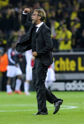 Fussball, UEFA Champions League, Herren, Saison 2012 2013, Gruppe D, 1. Spieltag, Signal Iduna Park Dortmund, Bor. Dortmund (gelb) - Ajax Amsterdam (rot) 1:0; Schlussjubel Trainer Jürgen Klopp (BVB). Jubel, Freude, Aktion, Einzelbild.