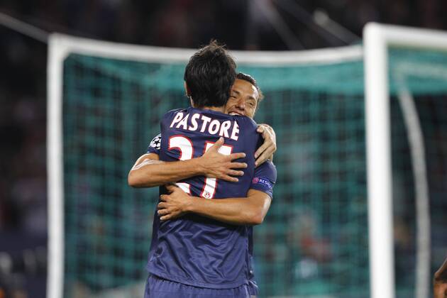 Javier Pastore et Nene (PSG) FOOTBALL : Paris Saint Germain vs Dynamo Kiev - Champions league - 18 09 2012 GwendolineLeGoff Panoramic 