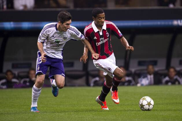 Sacha Kljestan (Anderlecht), Urby Emanuelson (Milan), SEPTEMBER 18, 2012 - Football Soccer : UEFA Champions League Group C match between Milan 0-0 RSC Anderlecht at Giuseppe Meazza Stadium (San Siro) in Milano, Italy.  ( ptmb033810)
