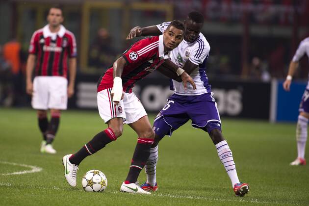 Kevin-Prince Boateng (Milan), Cheikhou Kouyate (Anderlecht), SEPTEMBER 18, 2012 - Football Soccer : UEFA Champions League Group C match between Milan 0-0 RSC Anderlecht at Giuseppe Meazza Stadium (San Siro) in Milano, Italy.  ( ptmb033831)