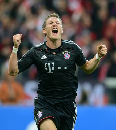FUSSBALL CHAMPIONS LEAGUE SAISON 2012 2013 GRUPPENPHASE FC Bayern Muenchen - FC Valencia 19.09.2012 Jubel nach dem Tor zum 1:0 durch Bastian Schweinsteiger (FC Bayern Muenchen) 
