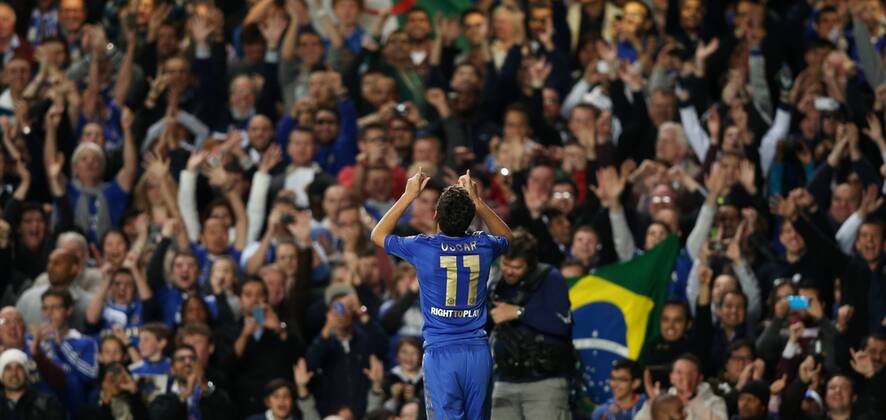 LONDON, Sept. 19, 2012 - Brazilian Oscar of Chelsea celebrates his second scoring during the UEFA Champions League Group E match between Chelsea and Juventus at Stamford Bridge in London, Britain, on Sept. 19, 2012. The match ended with a 2-2 draw.(Xinhua Wang Lili) BRITAIN-LONDON-SOCCER-UEFA-CHAMPIONS LEAGUE-CHELSEA VS JUVENTUS 
