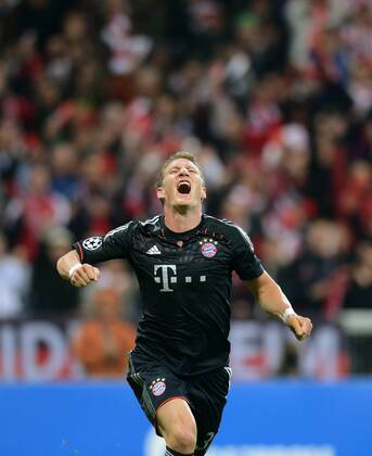 FUSSBALL CHAMPIONS LEAGUE SAISON 2012 2013 GRUPPENPHASE FC Bayern Muenchen - FC Valencia 19.09.2012 Jubel nach dem Tor zum 1:0 von Bastian Schweinsteiger (FC Bayern Muenchen) 