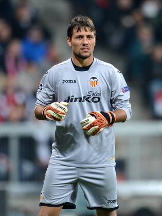 FUSSBALL CHAMPIONS LEAGUE SAISON 2012 2013 GRUPPENPHASE FC Bayern München - FC Valencia 19.09.2012 Torwart Diego Alves (Valencia CF)