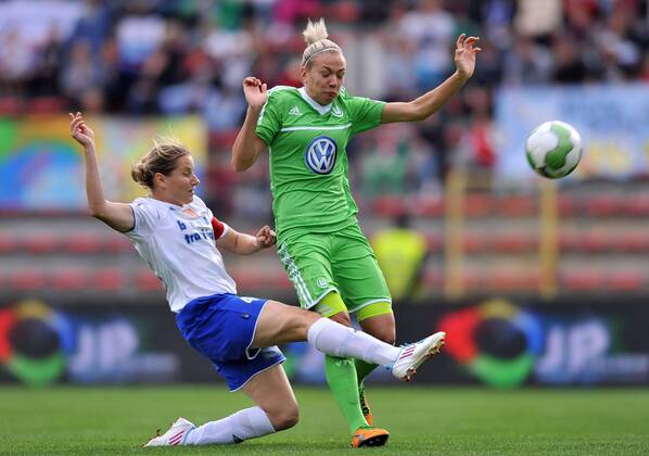 27.09.2012 - UEFA WOMEN CHAMPIONS LEAGUE SEASON 2012 2013 -- UNIA RACIBORZ - VFL WOLFSBURG -- HANNA KONSEK, ZSANETT JAKABFI -  20120927LUK012