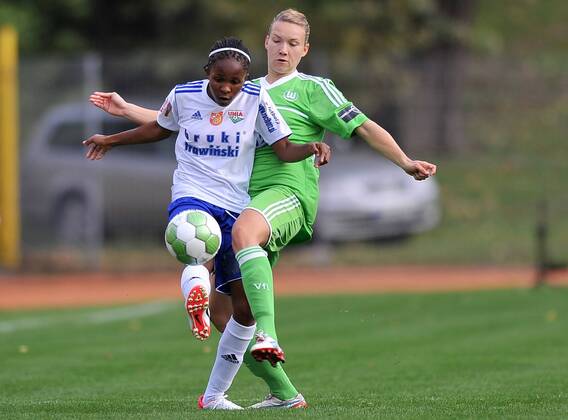 27.09.2012 - UEFA WOMEN CHAMPIONS LEAGUE SEASON 2012 2013 -- UNIA RACIBORZ - VFL WOLFSBURG -- GLORIA CHINASA OKORO -  20120927LUK035