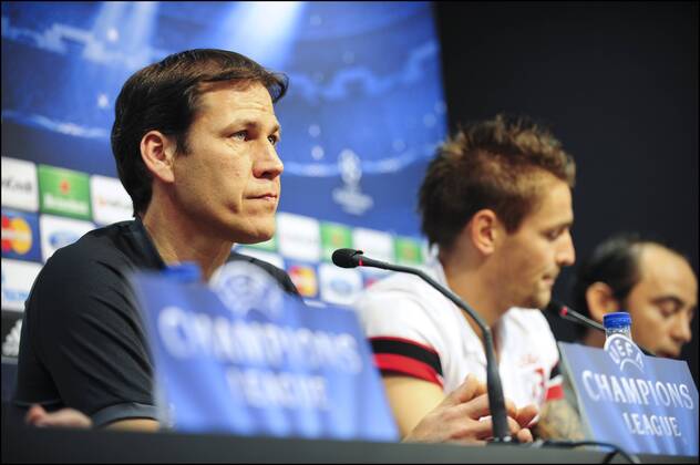 Rudi Garcia - Trainer LOSC Mathieu Debuchy - Pressekonferenz Lille OSC LOSC - Champions League - 01 10 2012 JBAutissier Panoramic 