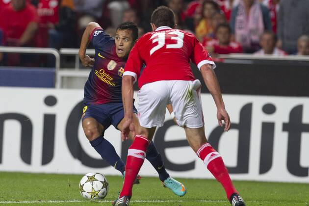 2 October 2012 - Lisbon, Portugal - Alexis Sanchez FC Barcelona forward and Jardel SL Benfica defender during the UEFA Champions League soccer match between SL Benfica and FC Barcelona for group stage - group D, at SL Benfica, Luz stadium in Lisbon. 
