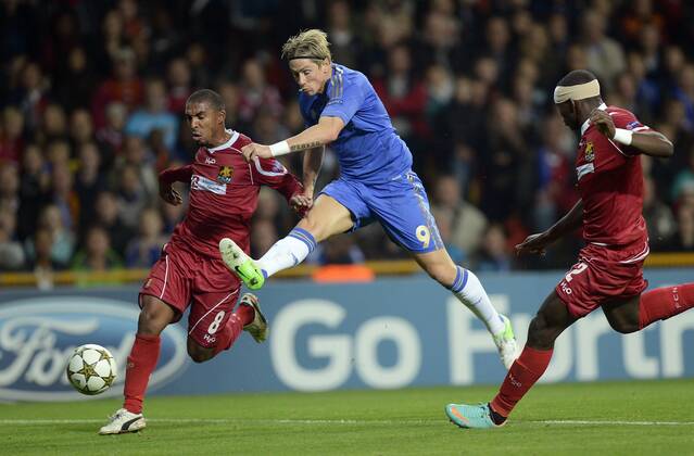 02-10-2012: Champions League, FC Nordsjaelland (FCN) - Chelsea FC: Patrick Mtiliga, FC Nordsjaelland FCN., Fernando Torres, Chelsea FC FC., Jores Okore, FC Nordsjaelland FCN. 