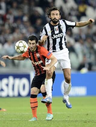 Db Torino 02 10 2012 - Champions League Juventus Turin - Shakhtar Donetsk : Andrea Pirlo-Henrikh Mkhitaryan 