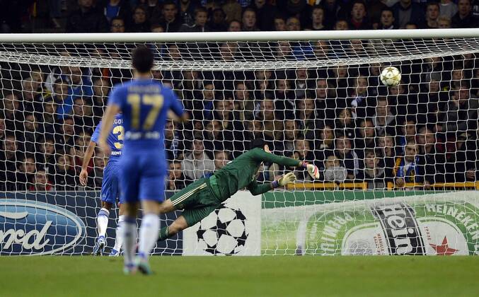 02-10-2012: Champions League, FC Nordsjaelland (FCN) - Chelsea FC: Petr Cech, Chelsea FC. 
