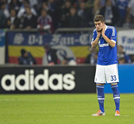 Gelsenkirchen, 03.10.2012, Veltins Arena, Fußball Roman Neustädter (S04) FC Schalke 04 - Montpellier HSC