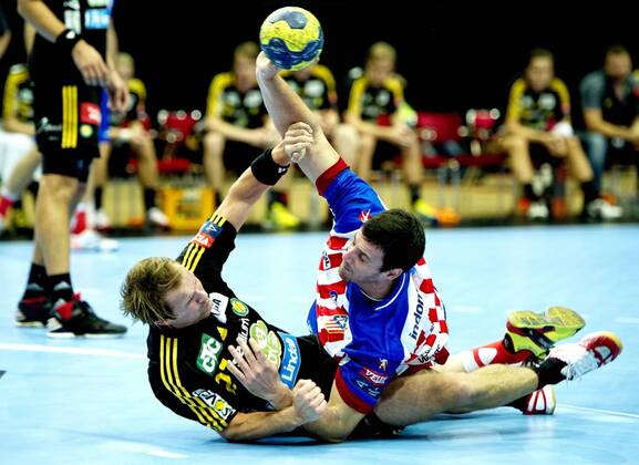 Göteborg Sweden 2012 10 17 EHF Men s Champions League 2012 13 SWE IK Sävehof vs ESP BM Atletico Madrid Tobias AlbrechtssonI Angel Rodriguez Romero --- KP0300003 