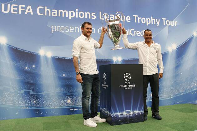 Christian Vieri e Marcos Cafu Rom 19 10 2012 Piazza del Popolo, Ankunft des Champions League Pokals. Photo Matteo Minnella Insidefoto Matteo Minnella