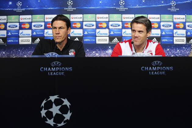 Rudi Garcia - entraineur du Losc et Mickael Landreau FOOTBALL : Conference de presse de Lille - Champions League - 22 10 2012 JBAutissier Panoramic 