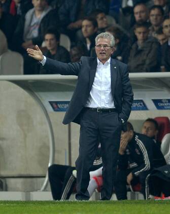 23.10.2012, Fussball Championsleague 2012 2013, Vorrundenspiel, OSC Lille (LOSC) - FC Bayern München, in Lille (Frankreich). Trainer Jupp Heynckes (Bayern München) unzufrieden an der Seitenlinie.