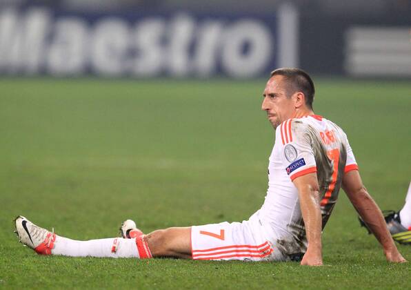 Franck RIBERY (FC Bayern München - 7) enttäuscht, frustriert, Enttäuschung, Frust am Boden 23.10.2012 Fussball Champions League Vorrunde 3. Spieltag Gruppe F OSC Lille (Frankreich, France - FRA) - FC Bayern München (Deutschland - GER) Fussball Herren Saison 2012-2013
