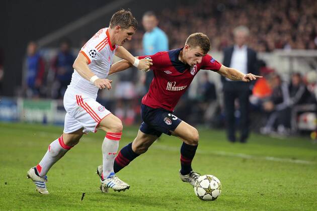 Lucas Digne (Lille) vs Bastian Schweinsteiger (Bayern) OSC Lille LOSC - FC Bayern München xJBAutissierxPanoramicx 