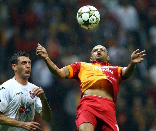 UEFA Champions league group H soccer match between Galatasaray v CFR Cluj at Turk Telekom Arena Stadium in Istanbul, Turkey. 23.10.2012 Match Scored: Galatasaray 1 - CFR Cluj 1 Pictured: Felipe Melo of Galatasaray. 