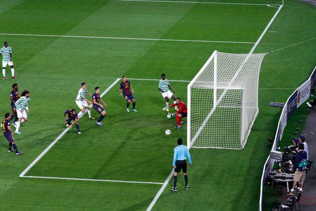 23 10 2012. Barcelona, Adriano, Bartra, Champions League, Estadio Camp Nou, FC Barcelona Barca vs Celtic FC Glasgow, Fraser Forster, Gol, Gol Celtic 0-1, Javier Mascherano, Georgios Samaras, Xavi Hernandez FC Barcelona Barca - Celtic Glasgow