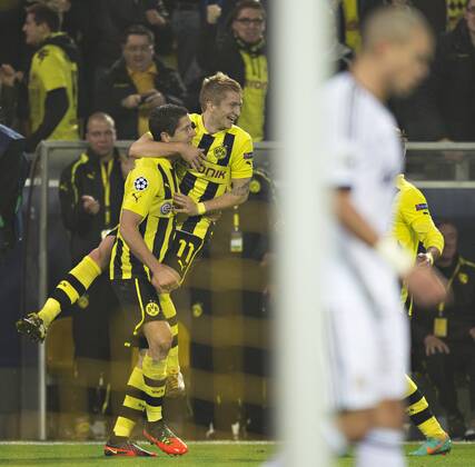 Dortmund, 24.10.2012, Signal-Iduna-Park Torjubel. Robert Lewandowski (BvB), Marco Reus (BvB) Borussia Dortmund - Real Madrid