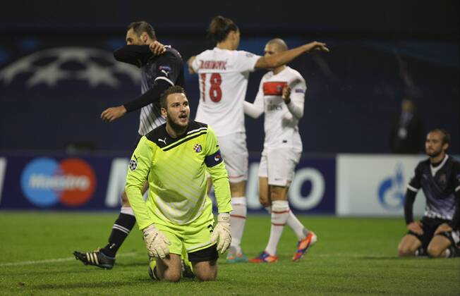 Zagreb, Stadion Maksimir, 10 24 12, - UEFA Champion League 2012 13 season, Group A GNK Dinamo Zagreb (blue) - Paris Saint-Germain FC (white). Ivan KELAVA (30-Dinamo)