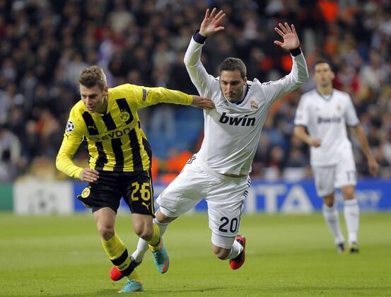 CF Real Madrid - BVB Borussia Dortmund Lukasz Piszczek - Gonzalo Higuain 