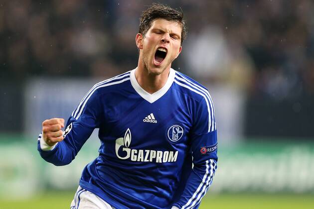 Fußball Champions League Schalke 04 - FC Arsenal am 06.11.2012 in der Veltins-Arena in Gelsenkirchen Torjubel Schalke zum 1:2 durch Klaas-Jan Huntelaar ( Schalke )