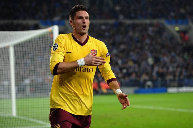 Fußball Champions League Schalke 04 - FC Arsenal am 06.11.2012 in der Veltins-Arena in Gelsenkirchen Torjubel zum 0:2 durch Olivier Giroud ( Arsenal )
