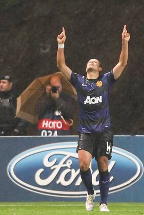 Manchester United player Chicharito Javier Hernandez celebrate the third goal of a 3-1 victory over SC Braga during the UEFA Champions League match at Estadio Axa in Braga, Portugal