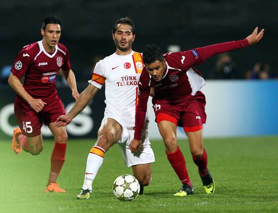 UEFA Champions league group H soccer match between CFR Cluj v Galatasaray at Dr.Constantin Radulescu Stadium in Cluj, Rumania. 07.11.2012 Match Scored: CFR Cluj 1 - Galatasaray 3 Pictured: Hamit Altintop of Galatasaray and Rafael Bastos of Cluj. 