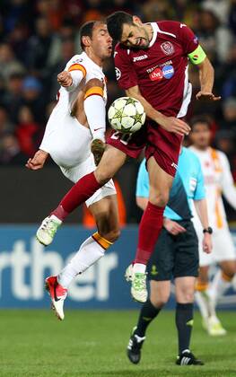 UEFA Champions league group H soccer match between CFR Cluj v Galatasaray at Dr.Constantin Radulescu Stadium in Cluj, Rumania. 07.11.2012 Match Scored: CFR Cluj 1 - Galatasaray 3 Pictured: Umut Bulut of Galatasaray and Ricardo Cadu (20) of Cluj. 