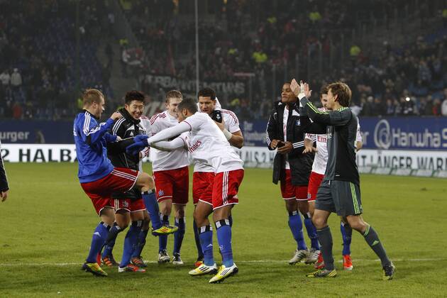 Football - soccer: first division germany, 1. Bundesliga 2012 2013, Hamburger SV (HSV) - 1. FSV Mainz 05, Schlussjubel bei der Mannschaft des HSV xPhilippxSzyzax xHOCHxZWEIx