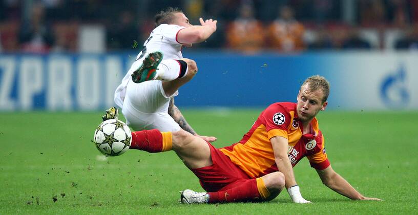 UEFA Champions league group H soccer match between Galatasaray v Manchester United at Turk Telekom Arena Stadium in Istanbul, Turkey on 20.11.2012 Pictured: Semih Kaya of Galatasaray. 