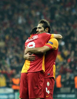 Players of Galatasaray celebrate the goal against Manchester United during Champions League Group H match between Galatasaray and Manchester United at Ali Sami Yen Sports Complex in Istanbul . Turkey 20.11.2012 Photo:Ali OZLUER Seskimphoto 