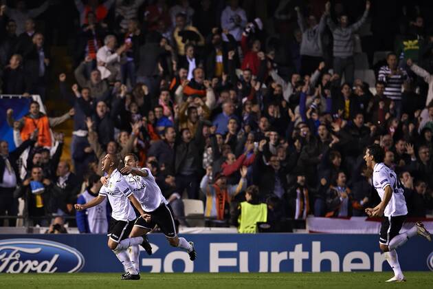 VALENCIA, SPAIN - NOVEMBER 20: Valencia celebrates the first goal of Sofiane Feghouli during the UEFA Champions League between Valencia CF and FC Bayern Munich at the Mestalla Stadium on November 20, 2012 in Valencia, Spain. (Photo by Aitor Alcalde Colomer) 